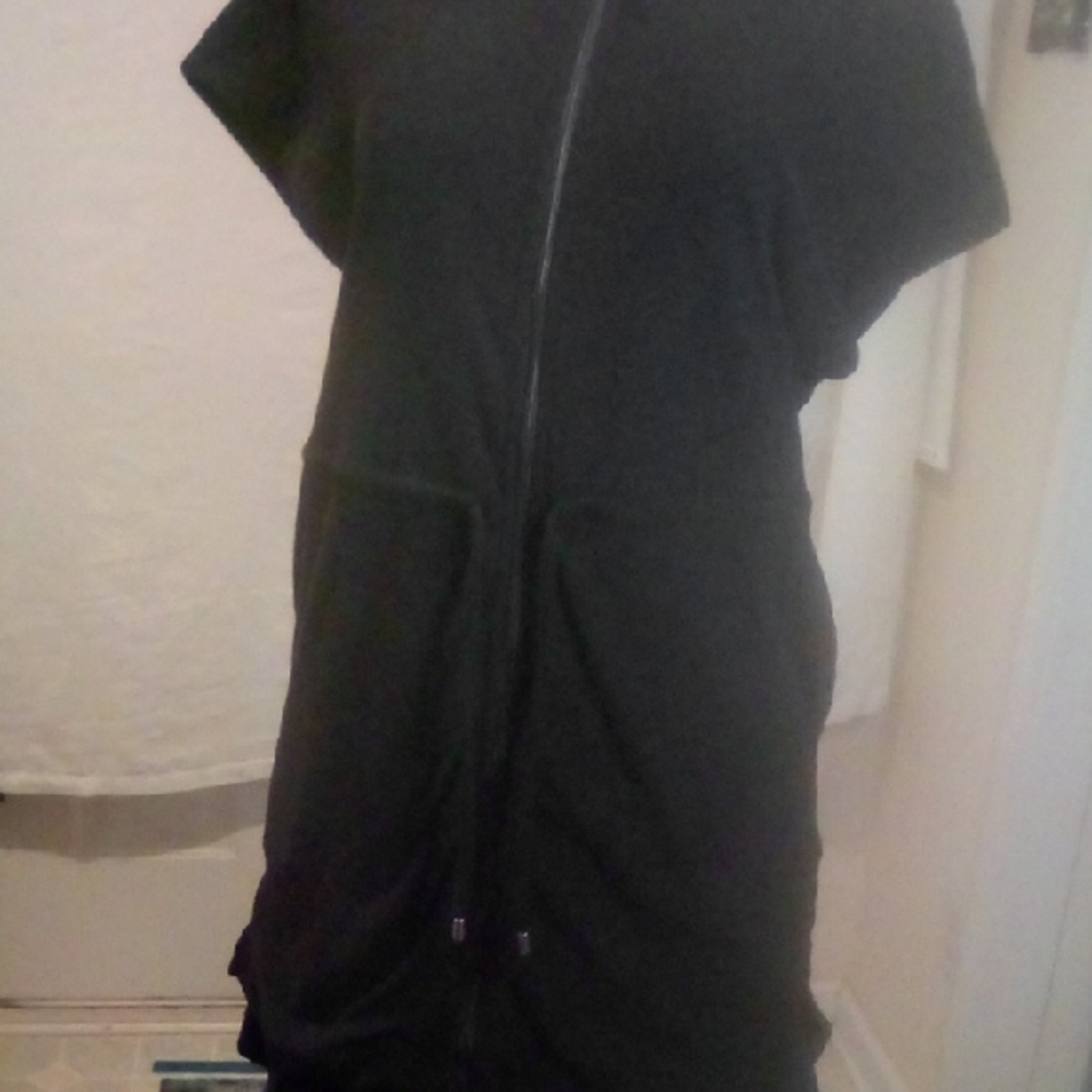 Younique Black Hooded Vest